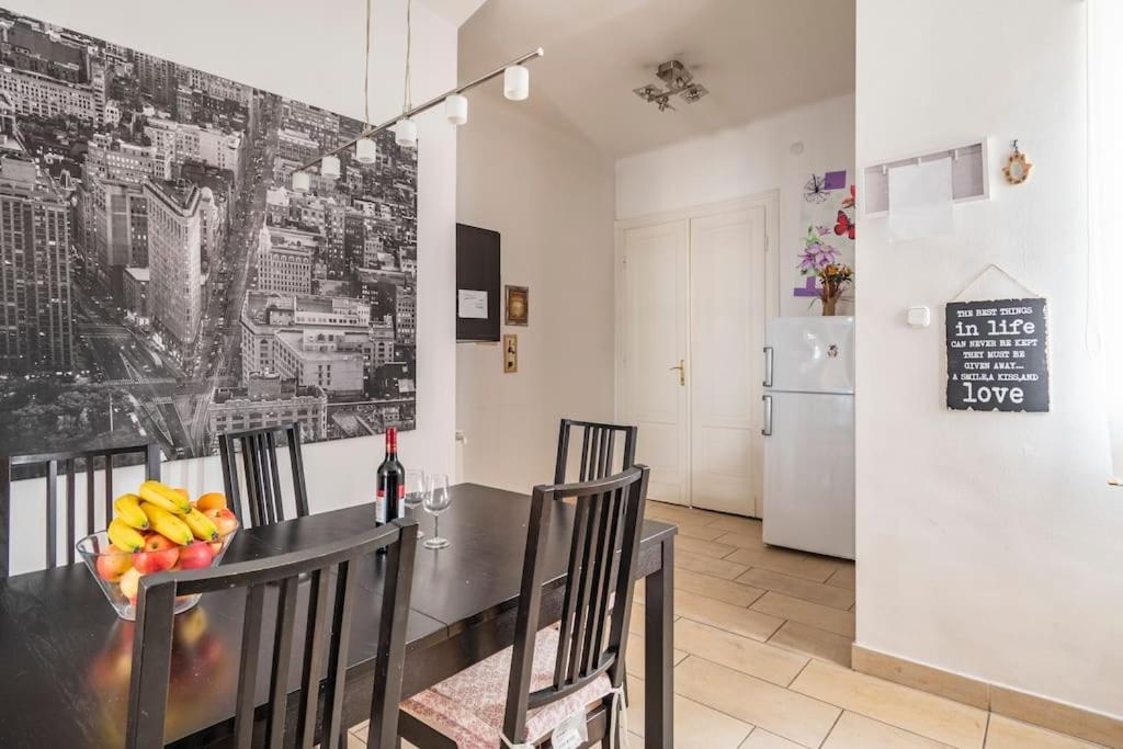 Central princess apartment Budapest Extérieur photo